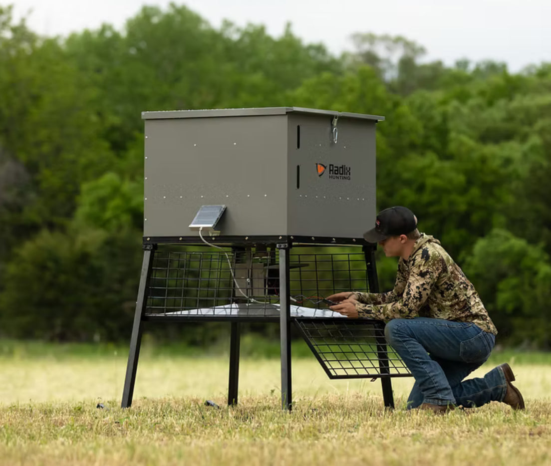Virtus 6 Feeder - 600lbs