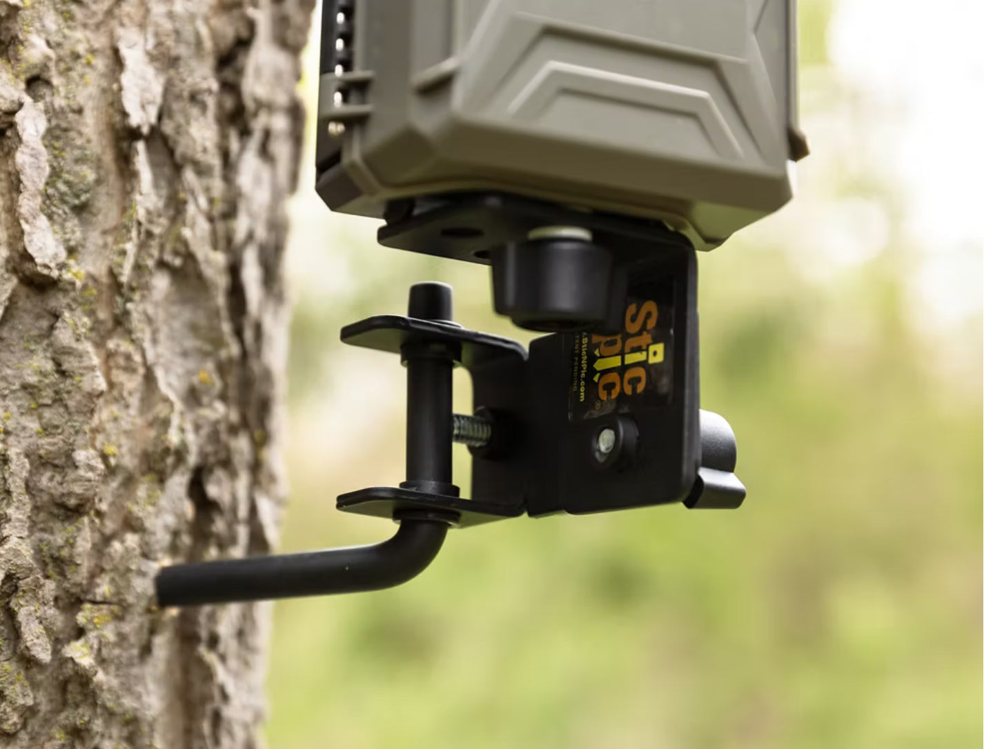 Stic-N-Pic Mini Screw-In Tree Mount
