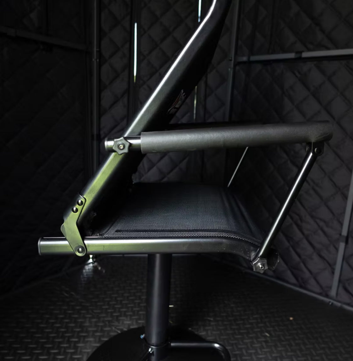 Monarch Deluxe Blind Chair